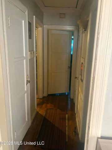 284 S Redwood Avenue, Jackson, MS 39209