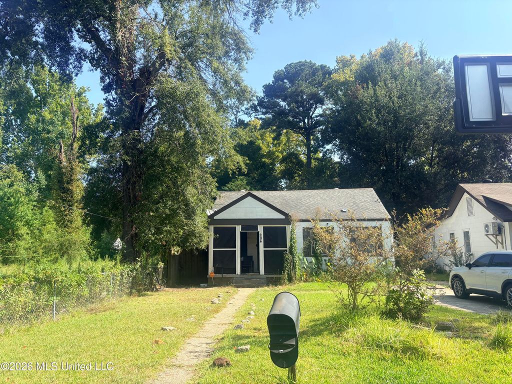 284 S Redwood Avenue, Jackson, MS 39209