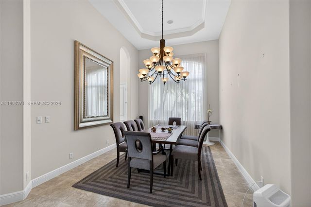 307 Charroux Dr, Palm Beach Gardens, FL 33410