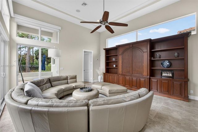 307 Charroux Dr, Palm Beach Gardens, FL 33410