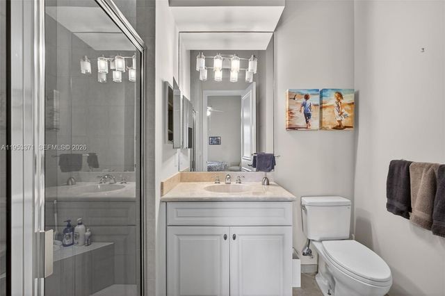 307 Charroux Dr, Palm Beach Gardens, FL 33410