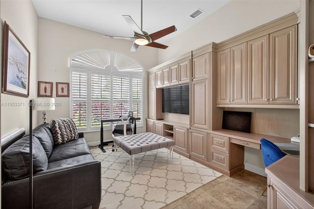 307 Charroux Dr, Palm Beach Gardens, FL 33410