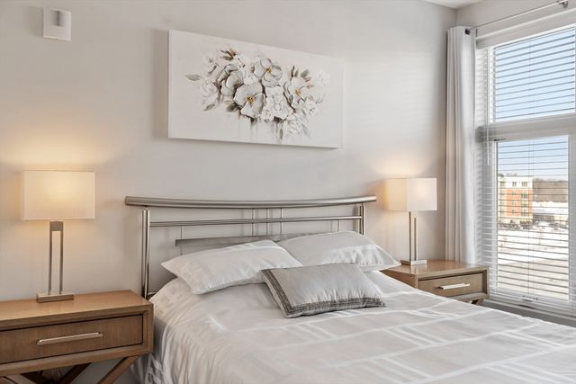 18 Artisan Drive 401, Salem, NH 03079