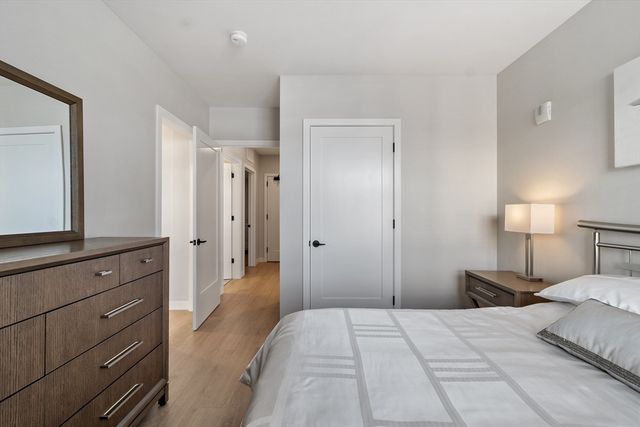 18 Artisan Drive 401, Salem, NH 03079