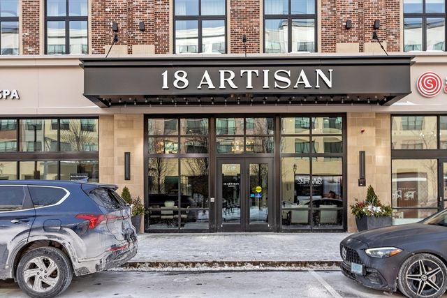 18 Artisan Drive 401, Salem, NH 03079