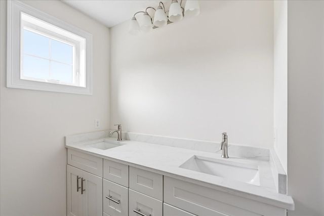 9 Jasmine Way, Bridgewater, MA 02324