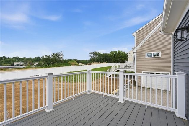 9 Jasmine Way, Bridgewater, MA 02324