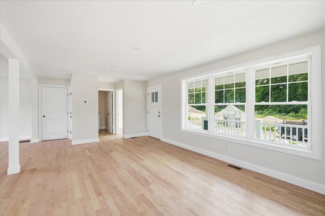 9 Jasmine Way, Bridgewater, MA 02324