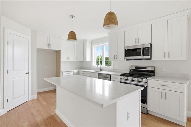 9 Jasmine Way, Bridgewater, MA 02324