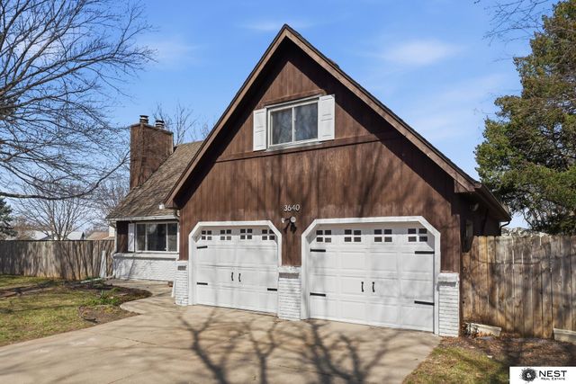 3640 Wildbriar Lane, Lincoln, NE 68516
