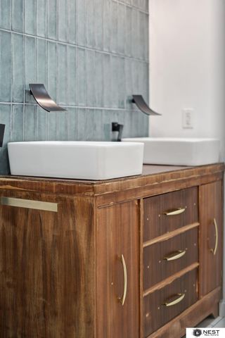 3640 Wildbriar Lane, Lincoln, NE 68516