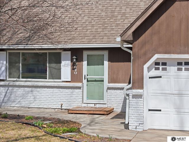 3640 Wildbriar Lane, Lincoln, NE 68516