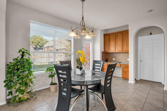 2228 Sparrow Hawk Court, Grand Prairie, TX 75052