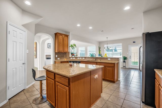 2228 Sparrow Hawk Court, Grand Prairie, TX 75052