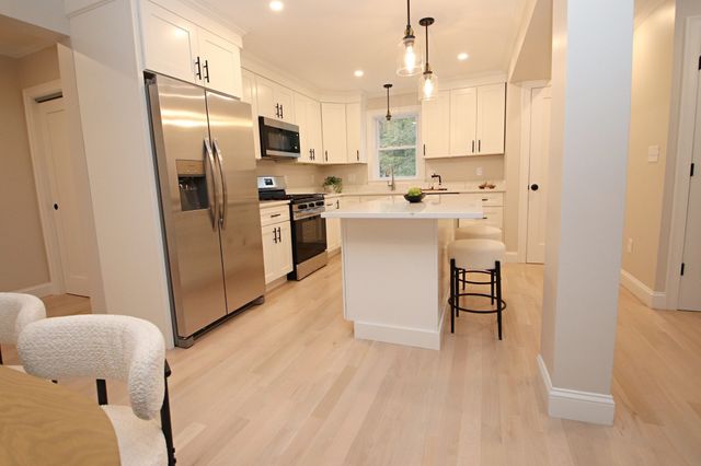27 Holbrook Court 1, Melrose, MA 02176