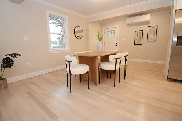 27 Holbrook Court 1, Melrose, MA 02176