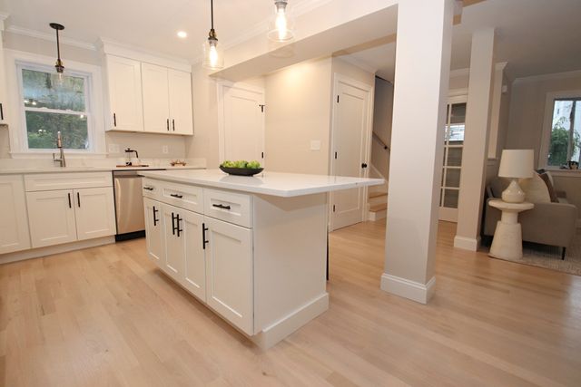 27 Holbrook Court 1, Melrose, MA 02176