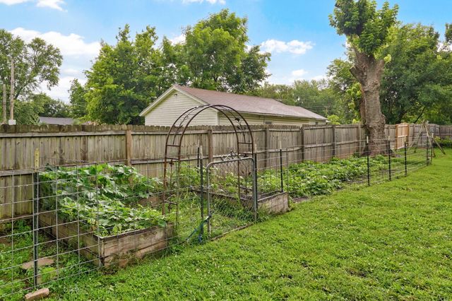 629 N Warren Avenue, Springfield, MO 65802