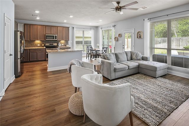 4846 Native Tree Lane, College Station, TX 77845