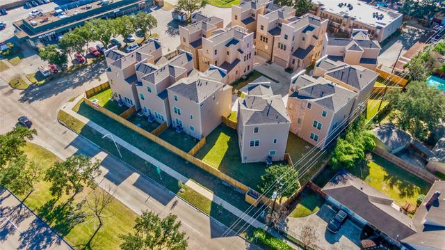 9406 Glenfield Court, Houston, TX 77096