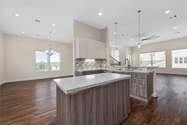9406 Glenfield Court, Houston, TX 77096
