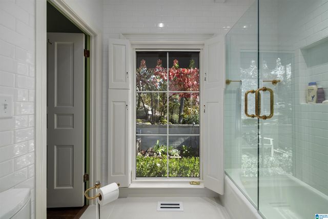 4216 KENNESAW DRIVE, Mountain Brook, AL 35213