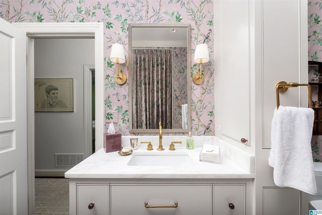 4216 KENNESAW DRIVE, Mountain Brook, AL 35213