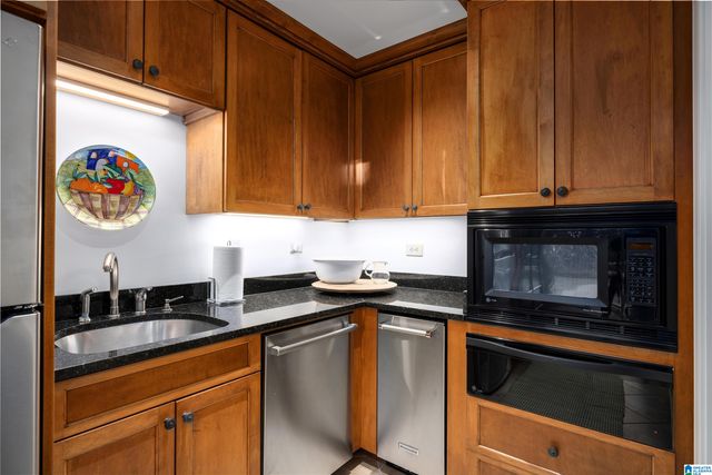 4216 KENNESAW DRIVE, Mountain Brook, AL 35213