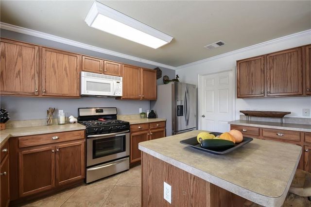 2206 JOHN TEE DR, Cedar Park, TX 78613