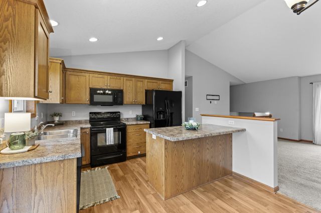 6159 Hillsboro Drive NW, Rochester, MN 55901