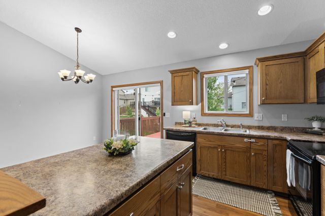 6159 Hillsboro Drive NW, Rochester, MN 55901