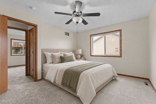 6159 Hillsboro Drive NW, Rochester, MN 55901