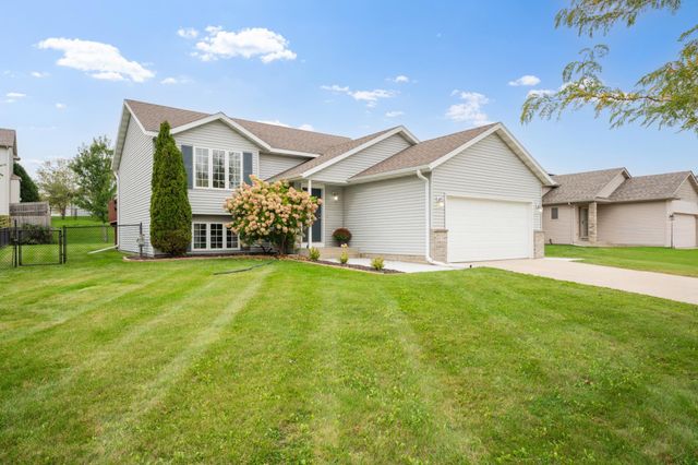 6159 Hillsboro Drive NW, Rochester, MN 55901