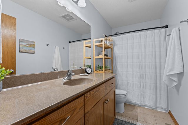 6159 Hillsboro Drive NW, Rochester, MN 55901