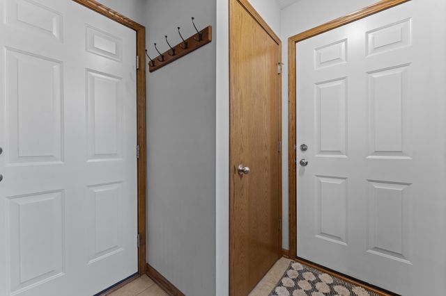 6159 Hillsboro Drive NW, Rochester, MN 55901