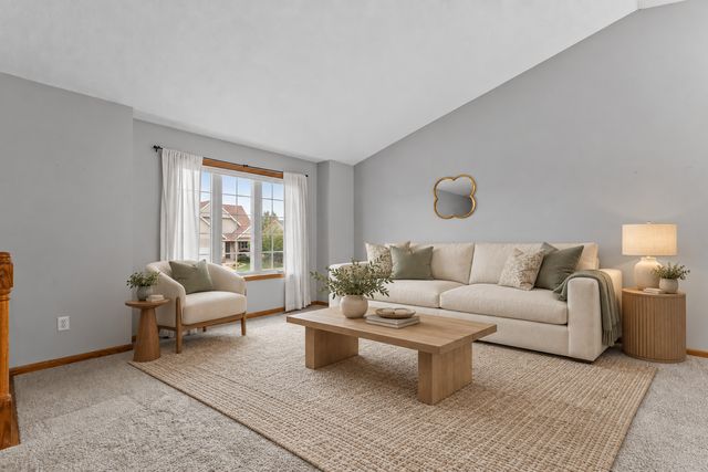6159 Hillsboro Drive NW, Rochester, MN 55901