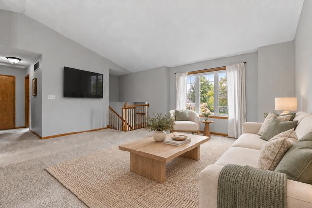6159 Hillsboro Drive NW, Rochester, MN 55901