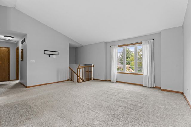 6159 Hillsboro Drive NW, Rochester, MN 55901