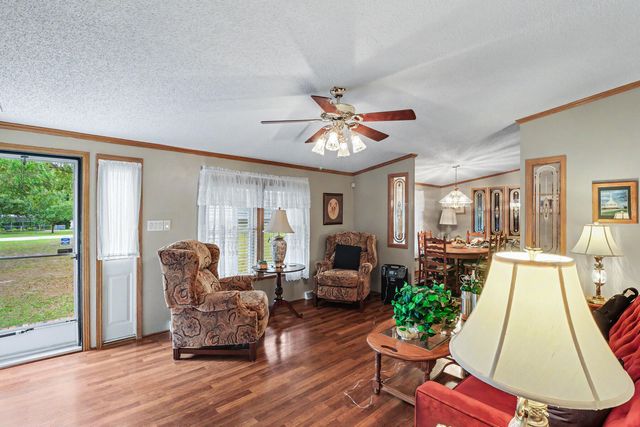 39 Rosa Drive, Saint Matthews, SC 29135