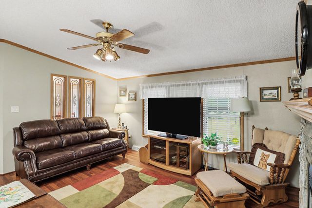 39 Rosa Drive, Saint Matthews, SC 29135