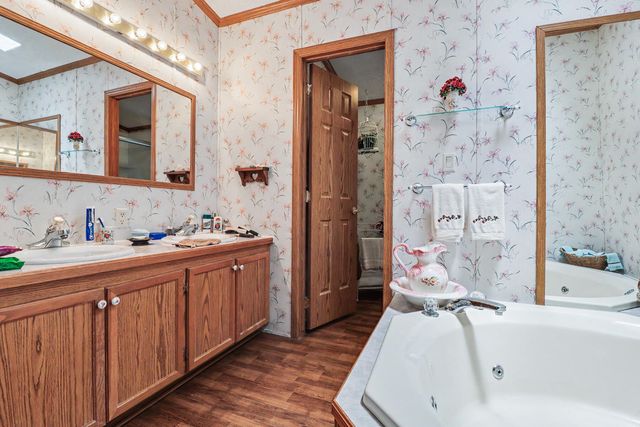 39 Rosa Drive, Saint Matthews, SC 29135