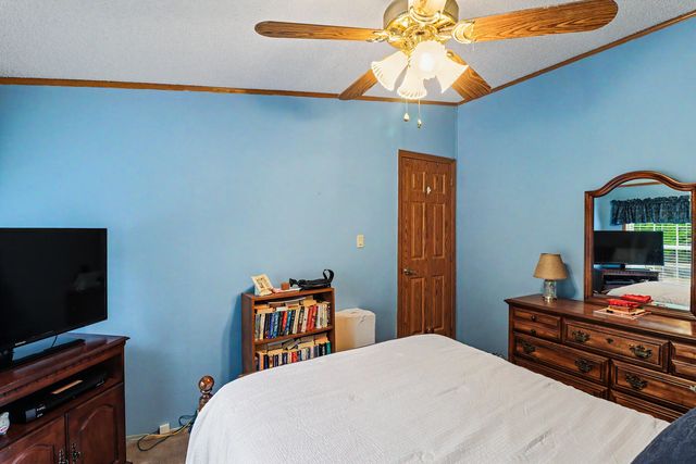 39 Rosa Drive, Saint Matthews, SC 29135