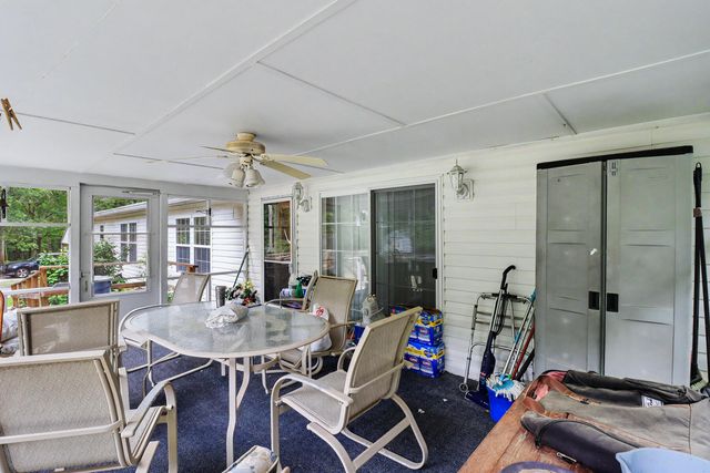39 Rosa Drive, Saint Matthews, SC 29135