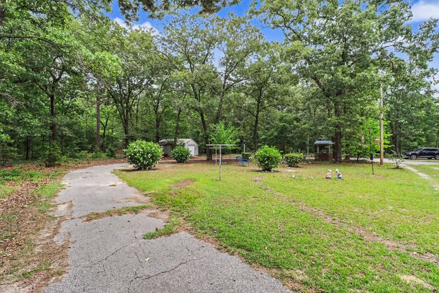 39 Rosa Drive, Saint Matthews, SC 29135