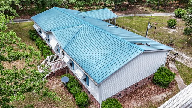 39 Rosa Drive, Saint Matthews, SC 29135