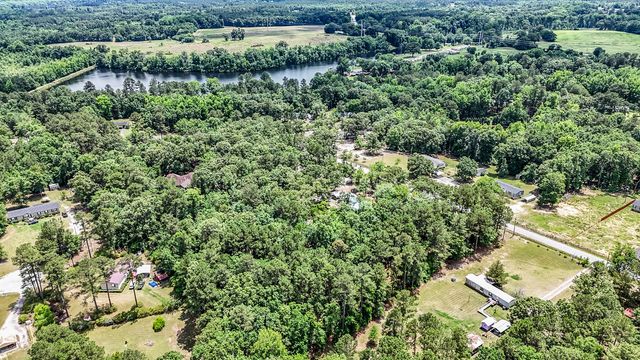 39 Rosa Drive, Saint Matthews, SC 29135
