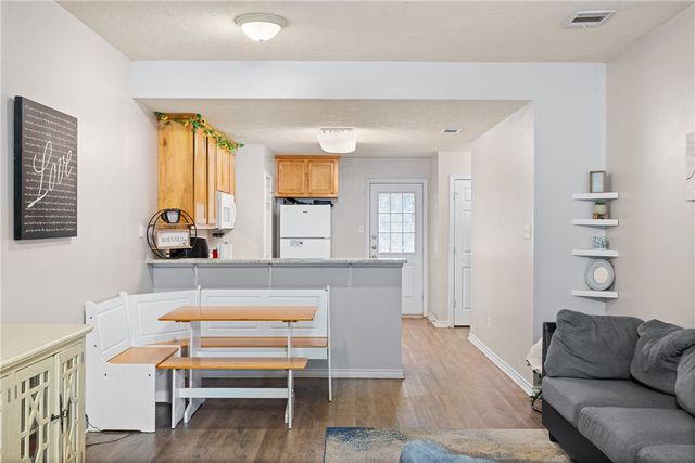 410 Freeman Avenue, Bryan, TX 77803