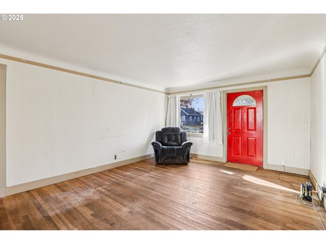 224 Ne 92ND Pl, Portland, OR 97220