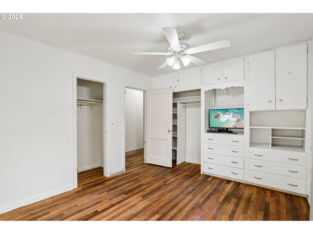 224 Ne 92ND Pl, Portland, OR 97220