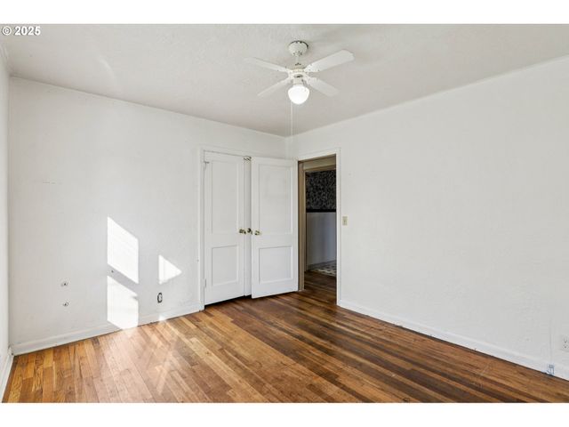 224 Ne 92ND Pl, Portland, OR 97220